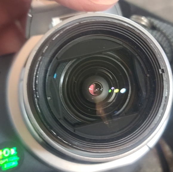 Konica Minolta Dimage Z2 Digital Camera 10x Zoom - Picture 2 of 12